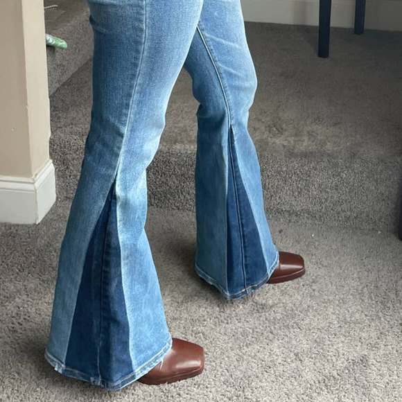 Cello two-tone flare high rise jeans juniors size 7 - Picture 4 of 9